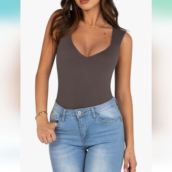 NWT Agnes Urban V Neck Tank Top Dressy Staple Sleeveless Tops Sexy Casual - Picture 1 of 4